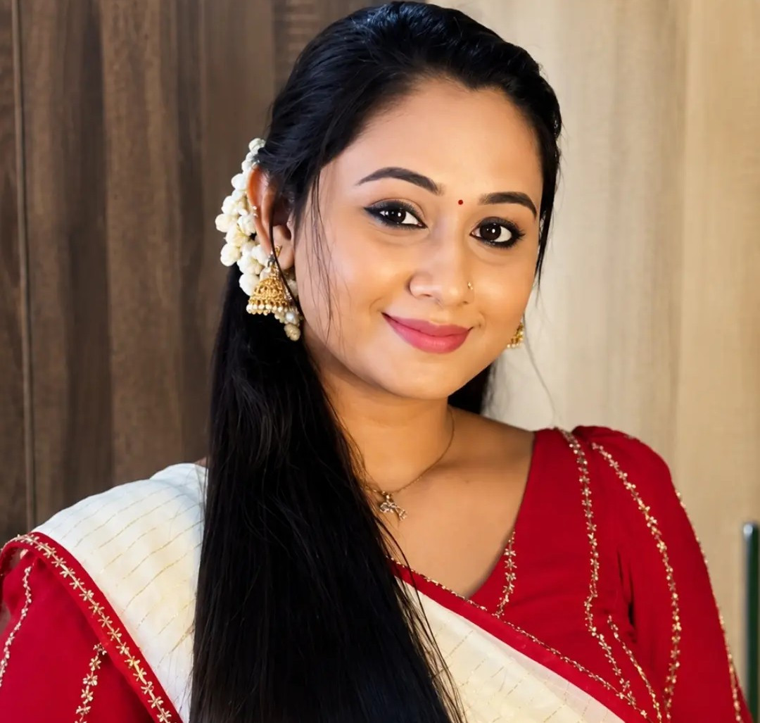 বাণীর ছদ্মবেশে অফিস সেশন